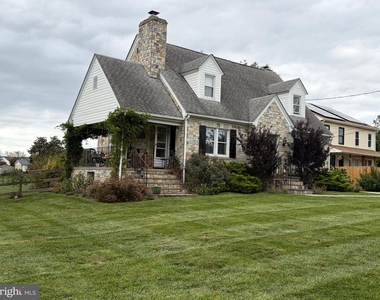 411 S 11th Street - Photo Thumbnail 1