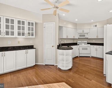 6251 Harbin Drive - Photo Thumbnail 13
