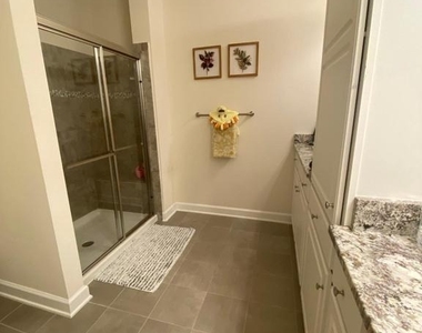 13740 Endeavour Drive - Photo Thumbnail 9