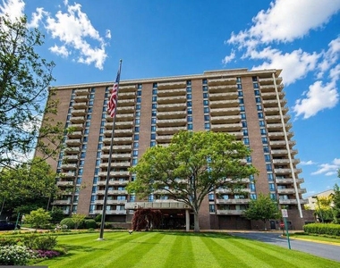 1800 Old Meadow Road - Photo Thumbnail 17