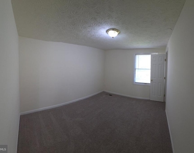6044 Chicory Place - Photo Thumbnail 13