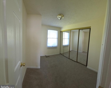 6044 Chicory Place - Photo Thumbnail 14