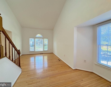 13229 Ladybank Lane - Photo Thumbnail 10