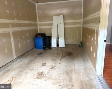 13002 Park Crescent Circle - Photo Thumbnail 26