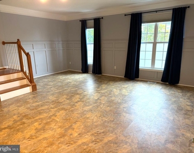 13002 Park Crescent Circle - Photo Thumbnail 8