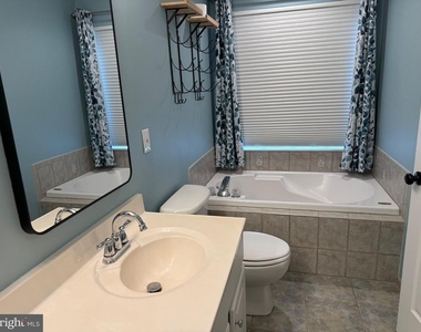 13002 Park Crescent Circle - Photo Thumbnail 17
