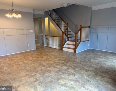 13002 Park Crescent Circle - Photo Thumbnail 6