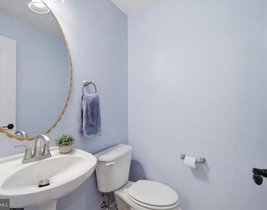 13002 Park Crescent Circle - Photo Thumbnail 9