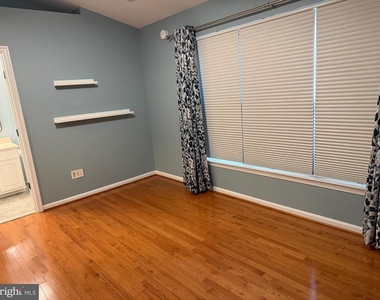 13002 Park Crescent Circle - Photo Thumbnail 16