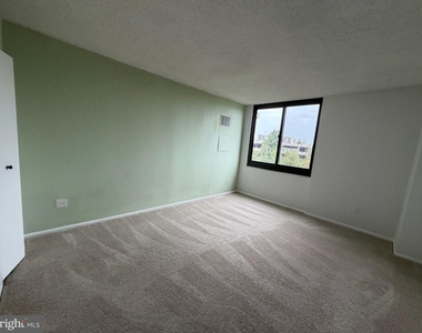 5500 Holmes Run Pkwy Parkway - Photo Thumbnail 3