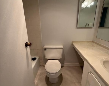 5500 Holmes Run Pkwy Parkway - Photo Thumbnail 6