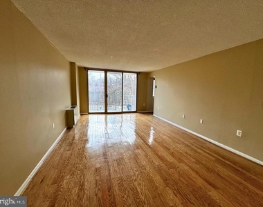 2500 N Van Dorn Street - Photo Thumbnail 4