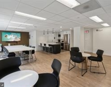 2500 N Van Dorn Street - Photo Thumbnail 20