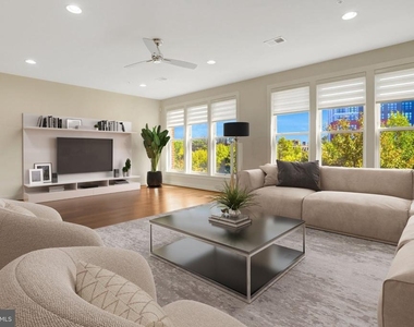 1418 Main Line Boulevard - Photo Thumbnail 8