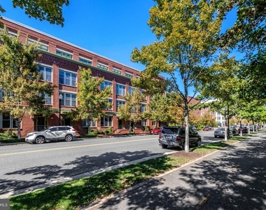 1418 Main Line Boulevard - Photo Thumbnail 36