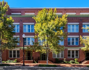 1418 Main Line Boulevard - Photo Thumbnail 1
