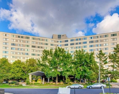 1200 N Nash Street - Photo Thumbnail 15