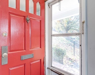 2723 S Buchanan Street - Photo Thumbnail 1