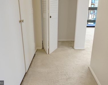 3800 Fairfax Drive - Photo Thumbnail 13