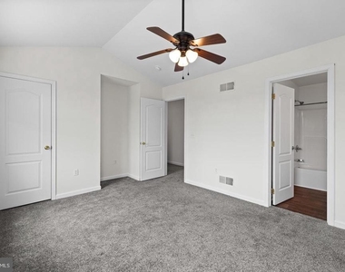 27 Shady Tree Court - Photo Thumbnail 15