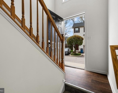 27 Shady Tree Court - Photo Thumbnail 2