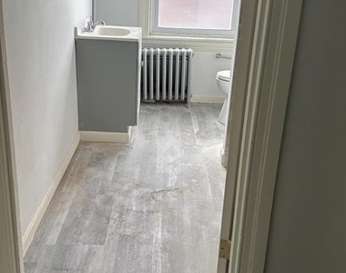 419 W King Street - Photo Thumbnail 5