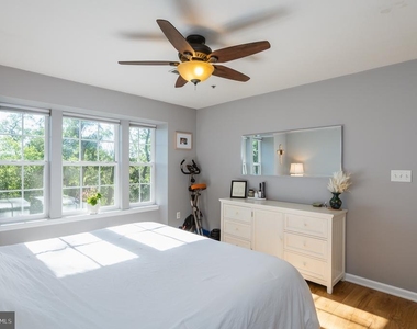 244 N 2nd Street - Photo Thumbnail 13
