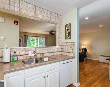 244 N 2nd Street - Photo Thumbnail 10