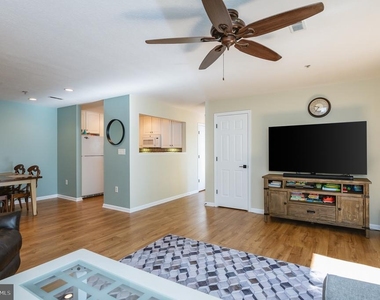 244 N 2nd Street - Photo Thumbnail 7