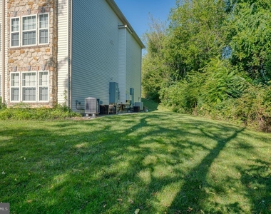 244 N 2nd Street - Photo Thumbnail 32