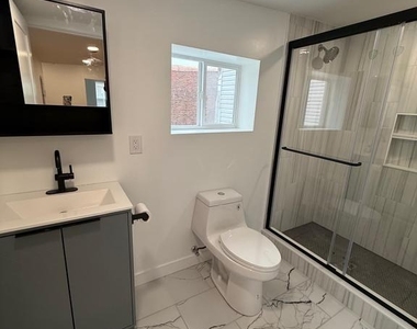 1723 N 25th Street - Photo Thumbnail 4