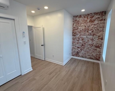 1723 N 25th Street - Photo Thumbnail 2
