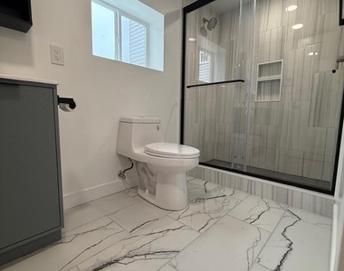 1723 N 25th Street - Photo Thumbnail 5