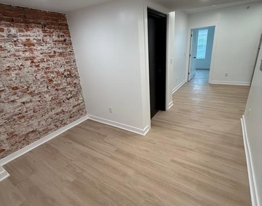 1723 N 25th Street - Photo Thumbnail 3