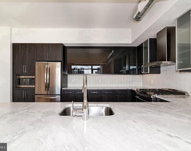 1125 Sansom Street - Photo Thumbnail 6