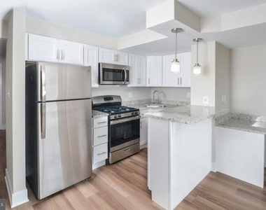515 W Chelten Avenue - Photo Thumbnail 12
