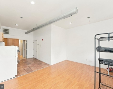 1305 N 15th Street - Photo Thumbnail 3