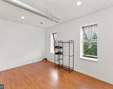 1305 N 15th Street - Photo Thumbnail 5