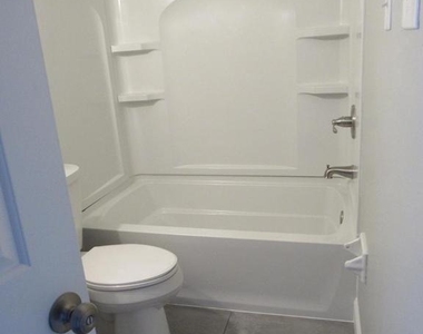 1617 Green Street - Photo Thumbnail 6