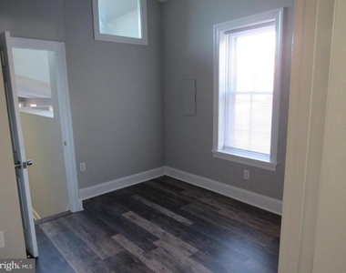 1617 Green Street - Photo Thumbnail 15
