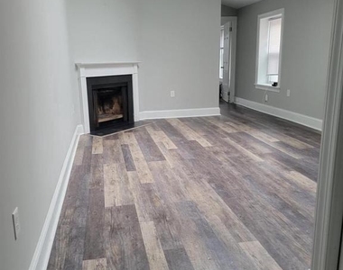 1617 Green Street - Photo Thumbnail 2