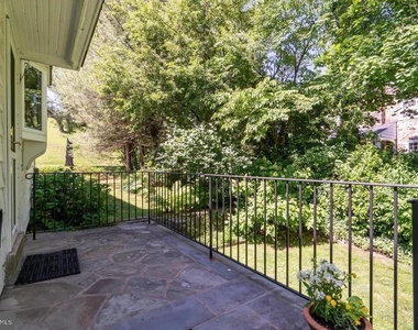 230 Sinkler Drive - Photo Thumbnail 13