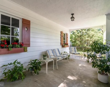 230 Sinkler Drive - Photo Thumbnail 3