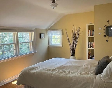 230 Sinkler Drive - Photo Thumbnail 18