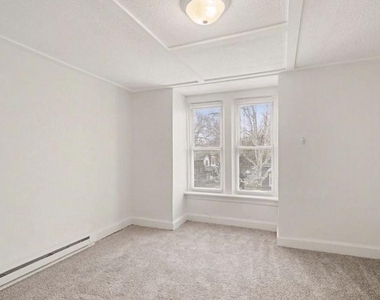 524 N 16th Street - Photo Thumbnail 7