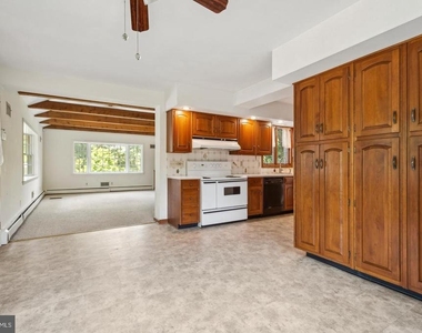 135 Carter Road - Photo Thumbnail 12