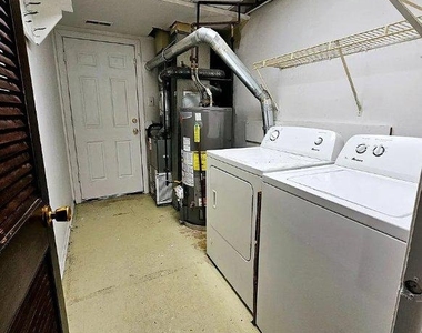 21 Greenfield Drive - Photo Thumbnail 3