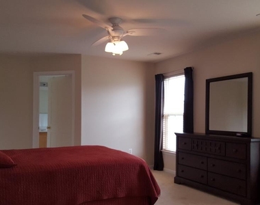 20010 Farmingdale Court - Photo Thumbnail 10