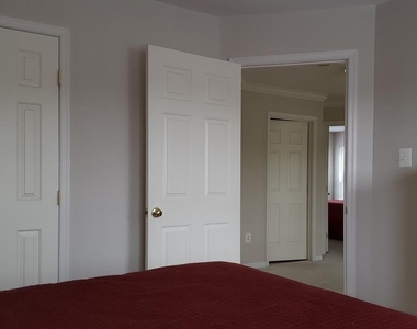 20010 Farmingdale Court - Photo Thumbnail 15