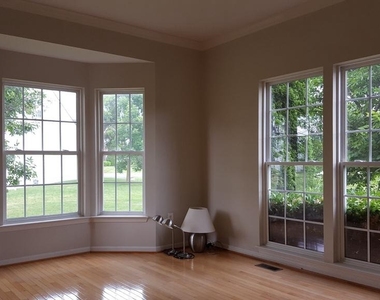 20010 Farmingdale Court - Photo Thumbnail 3
